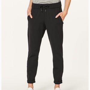 Lululemon On The Fly Pant, brand new with tags